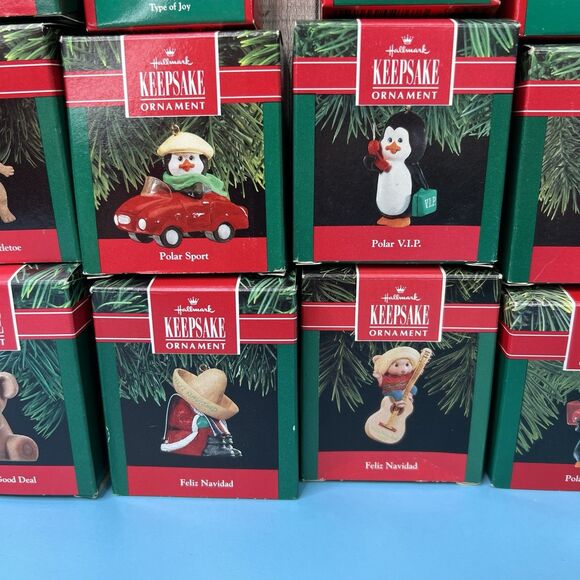 Lot of 20 Boxes Vintage Hallmark Ornaments. Very good condition - Picture 7 of 16